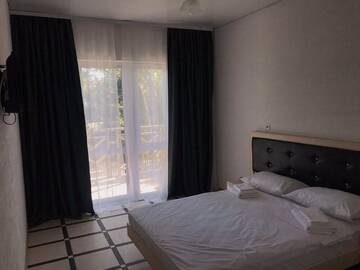 Фото Мини-отель Hotel Bristol г. Железный Порт 2