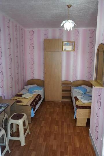 Фото номера Трехместный номер с ванной комнатой Мини-отель Баттерфляй г. Железный Порт 10