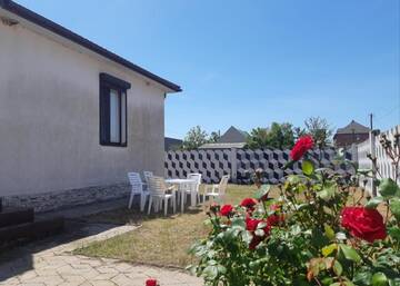 Фото номера Дом с 2 спальнями Дома для отпуска Уютный дом на море Cozy house on the sea г. Железный Порт 29